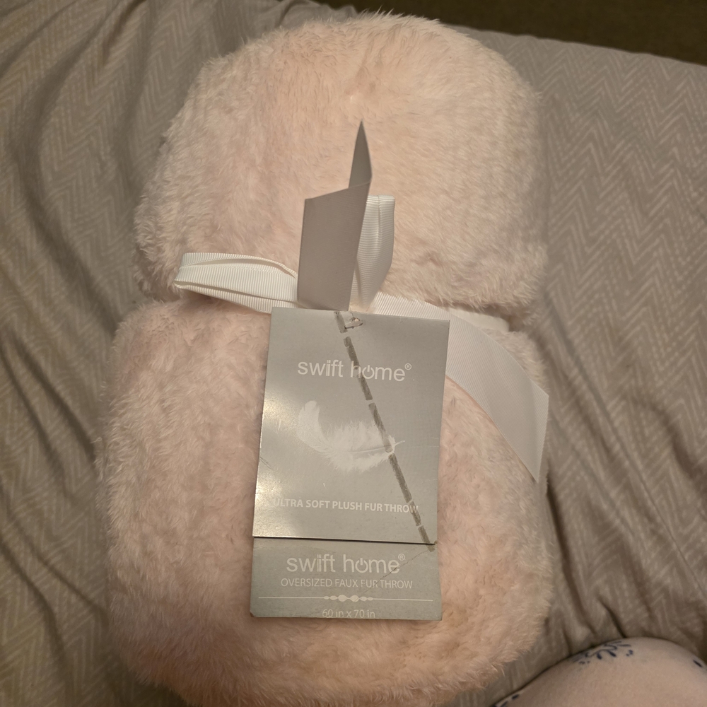 Swift Home Ultra Soft Plush Fur Throw